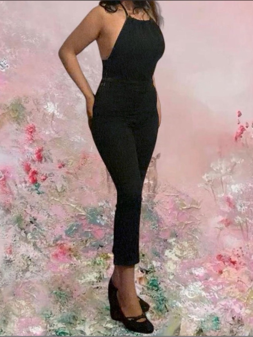 Capri length Halter-Neck Slim Jumpsuit